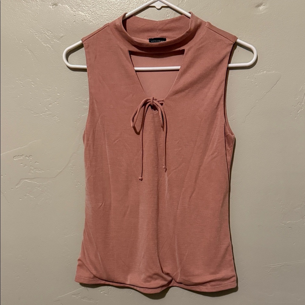 Buckle Dusty Pink Tie-Front Tank Top Small
